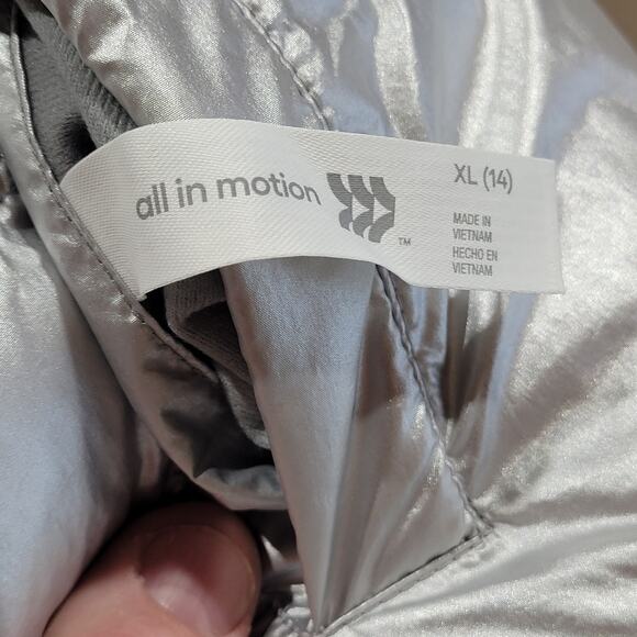 All In Motion Kids Puffer Vest, Reversible, Blue/Silver, Size XL, NWT - Picture 5 of 6